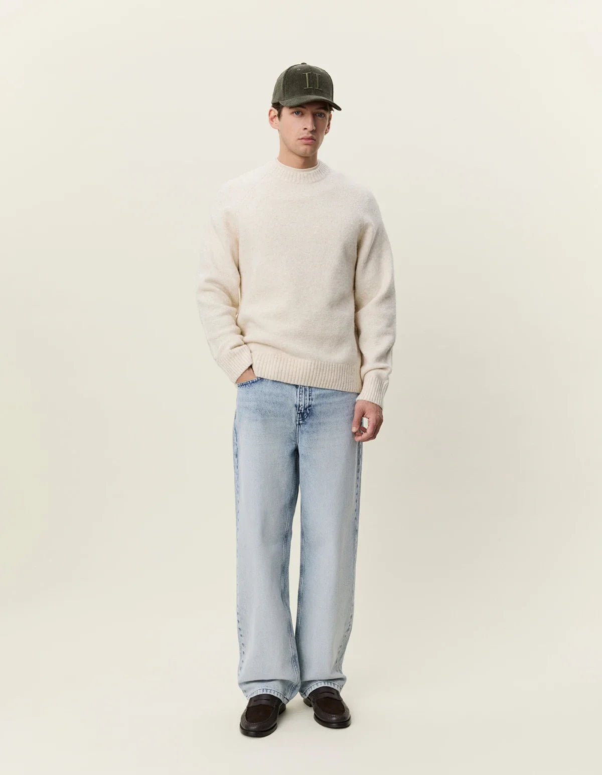 Soft roundneck knit