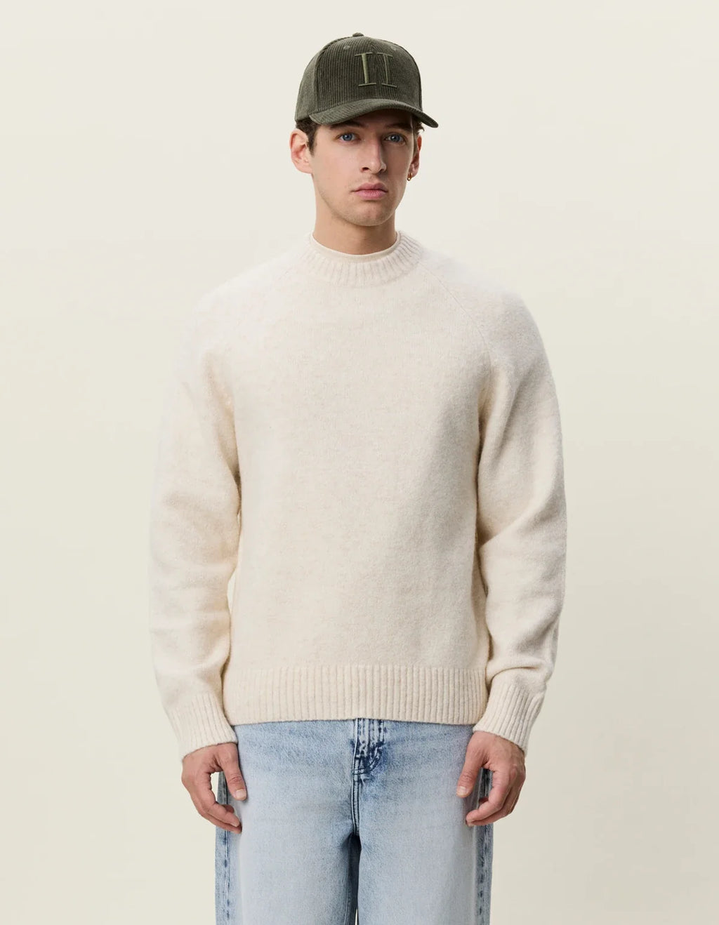 Soft roundneck knit
