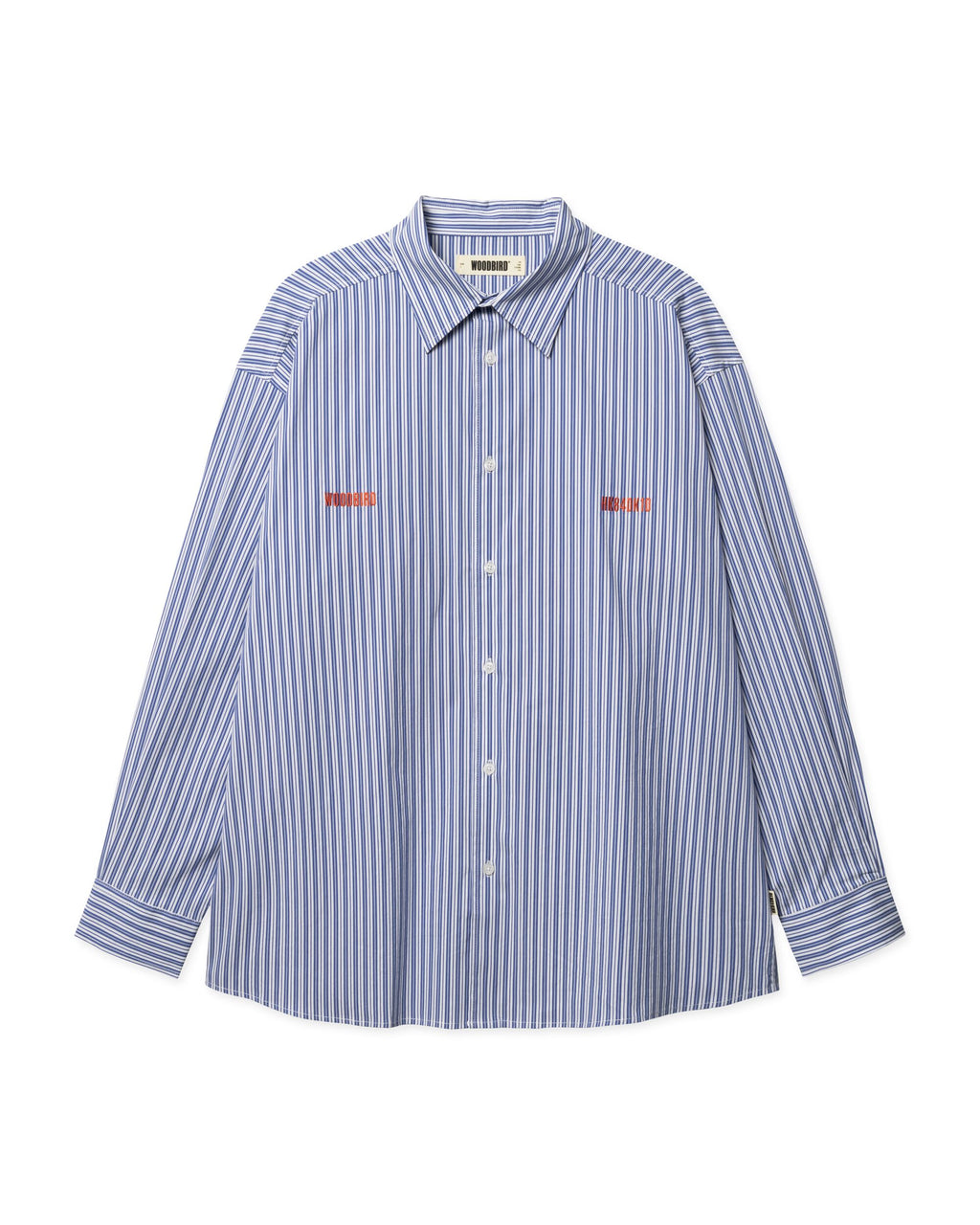 Woodbird WBBrooks Lion Shirt lichtblauw, vooraanzicht van het gestreepte overhemd met geborduurd logo op de borst.