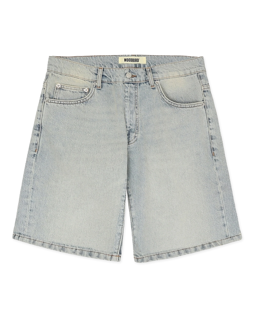 Woodbird WBLeroy Dawn Shorts Light Blue, vooraanzicht van de denim shorts met knoopsluiting en klassieke zakken.