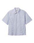 Woodbird WBWang Ox Flower Shirt lichtblauw, vooraanzicht van het gestreepte overhemd met geborduurde bloemenlijnen.