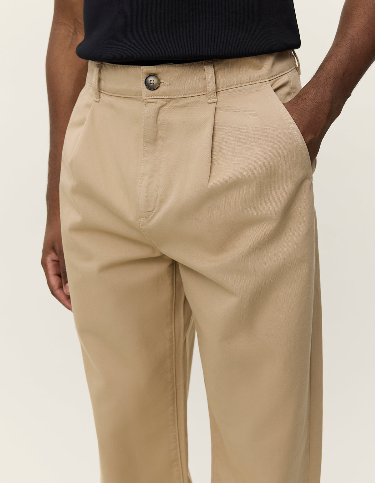 Les Deux Romeo Pleated Chino Pants (Irish Cream)